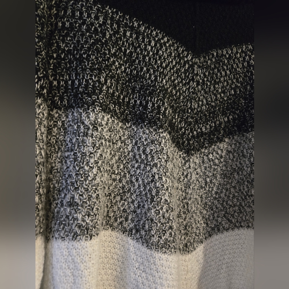 Apt 9 Women's Size M Mock Turtleneck Sweater Tunic with Black Gray White Knit - Picture 3 of 15